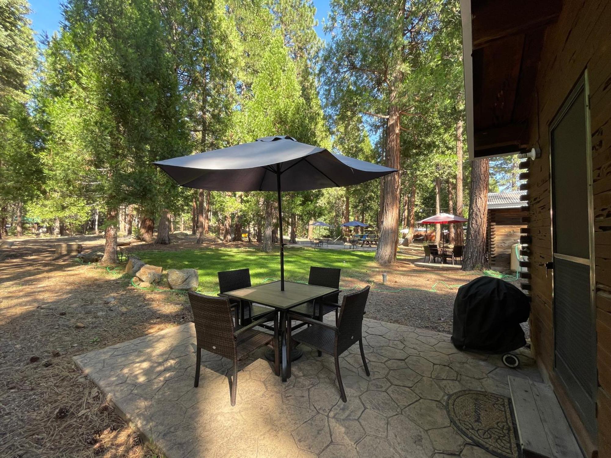Sierra Sky Lodge Sloat ภายนอก รูปภาพ